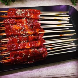 1 Pacco di SPIEDINI DI SUINO TIPO VENTRICINA 25 pz