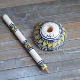 Penna in Ceramica di Castelli Dipinta a Mano, Penna da Scrivania con Base, Artigianato Abruzzese, Idea Regalo Scrittoio Ufficio, 15 cm